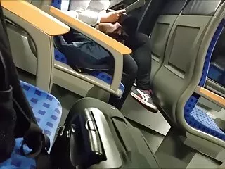 Phil és a banda vv pandora sex jól érzik magukat, kibaszva hihetetlenül szexi elrablóikat.
