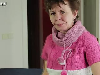 Az idősebb Slut ingyen extrém pornó Sable Renae -t egy Dildo gép vitte el a csúcspontra